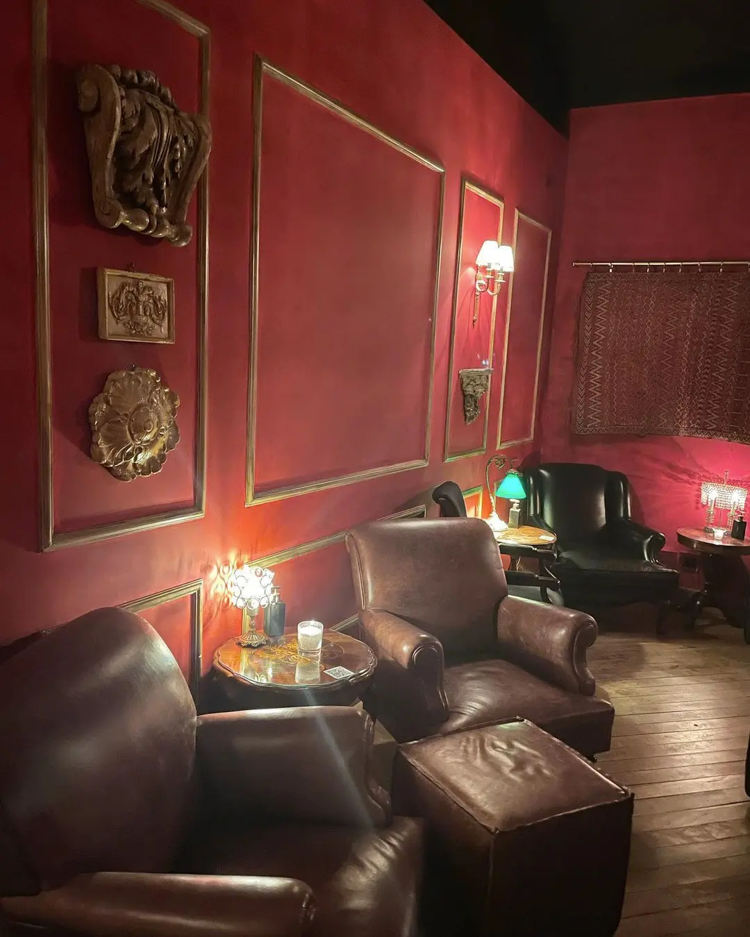 Bar Secreto Estilo Speakeasy no Jardins