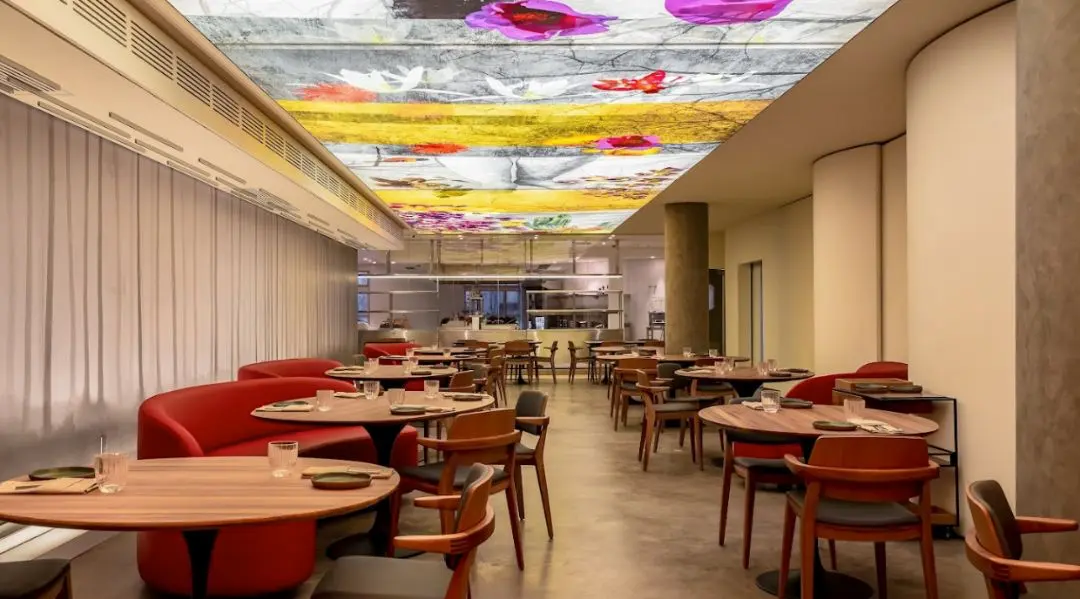Restaurantes Modernos e Sofisticados com Vista Para o Centro Histórico