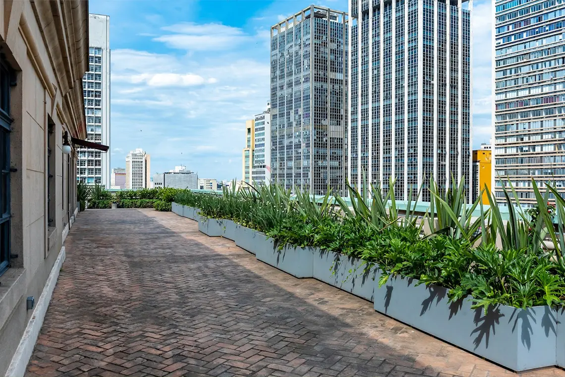Rooftop Exclusivo com Vista Para o Centro Histórico